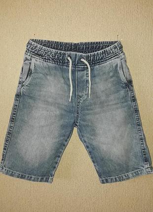 Стильные джинсовые шорты h&m для юного модника