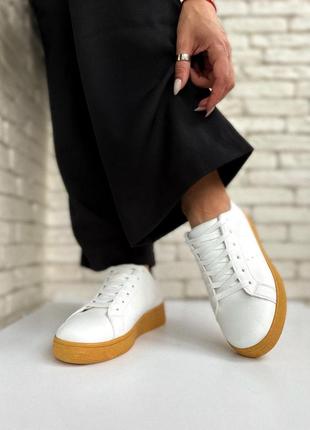 Новые белые базовые кеды кроссовки