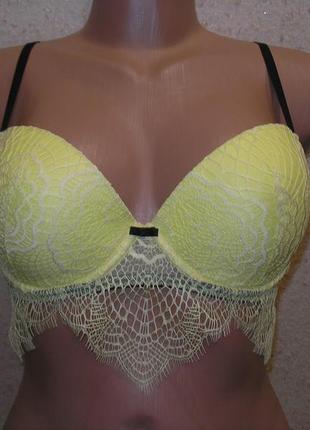 Красивый бюстгальтер uk34d eur75d пушап.