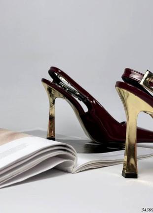 Туфли слингбеки стильные черные лаковые туфли с позолотой золотые туфельки на шпильке туфли в стиле saint laurent в стиле сен лоран туфли лаковые5 фото