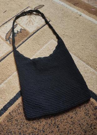 Актуальная плетеная сумочка с подкладом на застежке