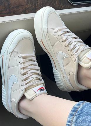 Nike court legacy lift beige