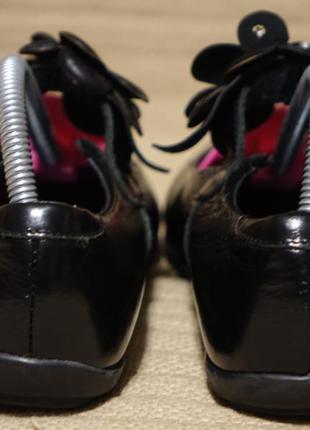 Мягусенькие черные кожаные туфли с оригинальным ремешком bartek польша 36 р.9 фото