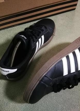 Adidas кроссовки,оригинал10 фото