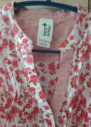 Яркая блузка в цветы3 фото
