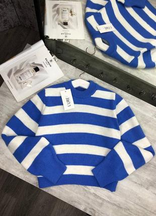 Женский свитер в синей полоске1 фото