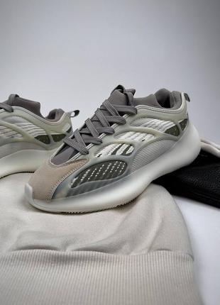 Кросівки чоловічі