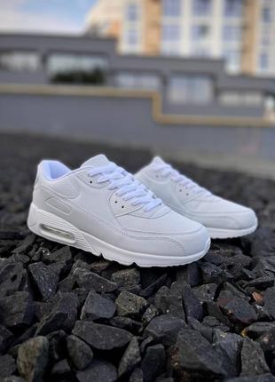 Кросівки чоловічі