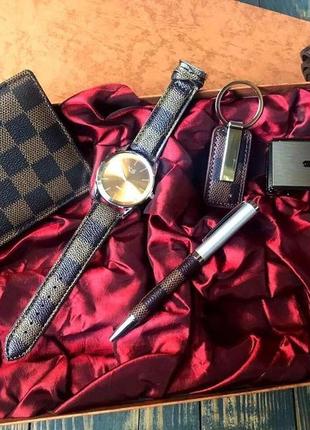 Чоловічий подарунковий набір: окуляри, портмоне, ручка, брелок...