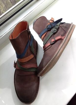 Неординарні, круті, повністю шкіряні черевики kickers - р.40 - 26 см