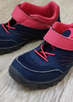 Фірмінні quechua кросівки для дівчинки. 31 розмір, 19-19,5 см стопа