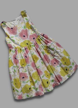 Красивое платье на девочку 5-6 лет