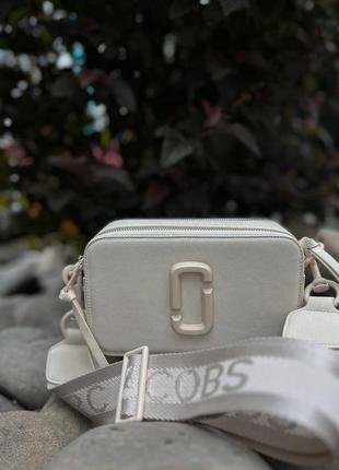 Marc jacobs logo total beige