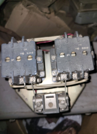 Пускатель реверсивный , пме 214. 04а тропическое исполнение.