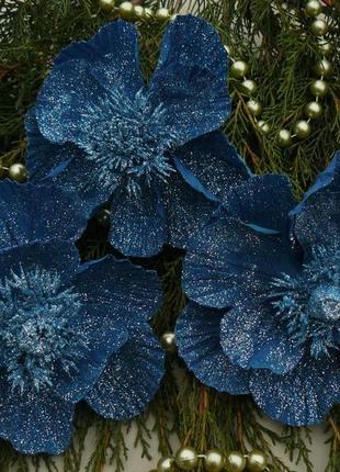 Новогодние цветы камелии. диаметр 15см4 фото