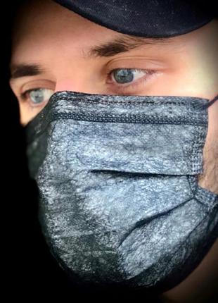 Одноразові маски чорні, тришарові із затиском. 50 штук в упаковці