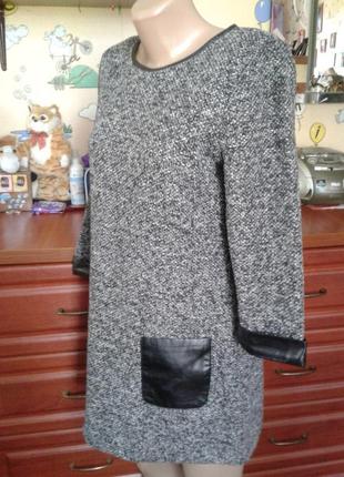 Сіре-меланжеві плаття-туніка з обробкою шкіряної і накладними ...1 фото