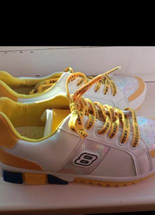 Нові яскраві жовті, білі кросівки 39(24.5 см)5 фото