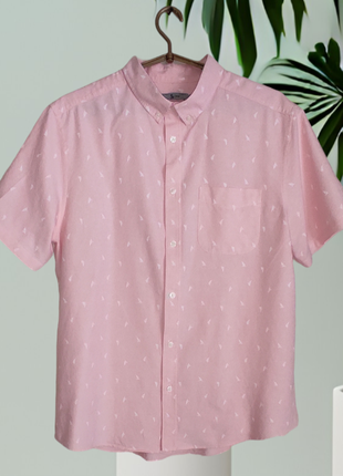 Летняя мужская розовая рубашка в милейший принт tu