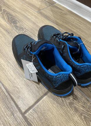 Спеціальні кросівки parkside з посиленою передньою частиною