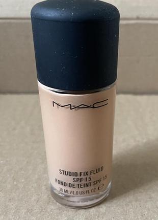 Mac studio fix fluid spf15 рідка тональна основа для обличчя nw221 фото