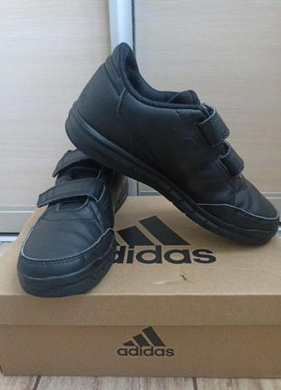 Кросівки туфлі adidas 35,5р., 23см.