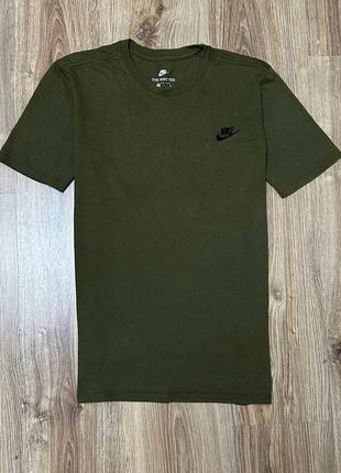 Футболка від фірми the nike tee