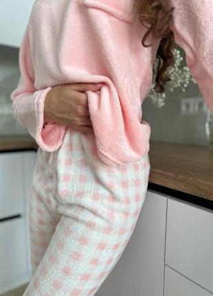 Жіноча тепла махрова піжама рожева, штани в клітинку6 фото