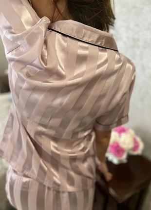 Жіноча рожева шовкова піжама сорочка і шорти в смужку5 фото