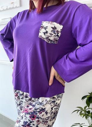 Жіноча піжама великих розмірів фіолетова з квітами4 фото
