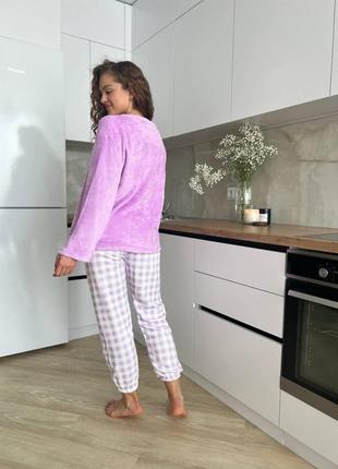 Жіноча тепла махрова піжама фіолетова, штани в клітинку3 фото