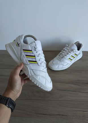 Adidas кросівки шкіряні оригінал