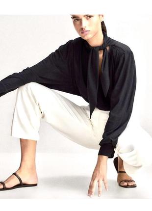 Шикарная чёрная блуза с бантом