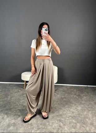 Удобные женские брюки оверсайз