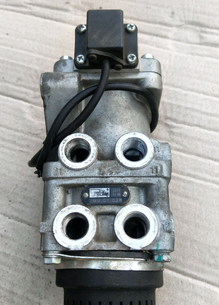 Iveco eurocargo ивеко еврокарго 500382823 mm01028 dx75bay
