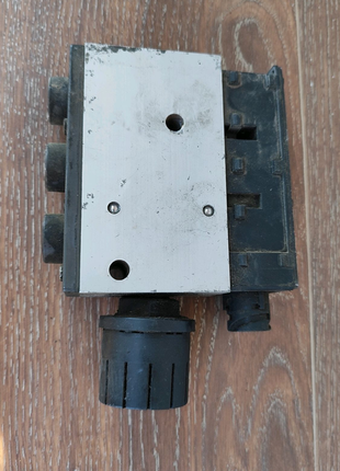 Кран рівня підлоги volvo 3944716 knorr-bremse 0501100031