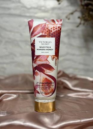 Лосьйон для тіла victoria's secret wild fig & manuka honey(delight) natural collection оригінал