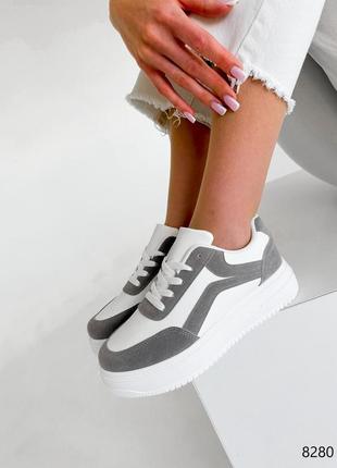Белые очень крутые кеды – кроссовки с серыми вставками6 фото