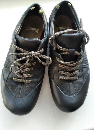 Спортивные туфли на низком каблуке кожаные чёрные camper на шнурках  мокасины кроссовки