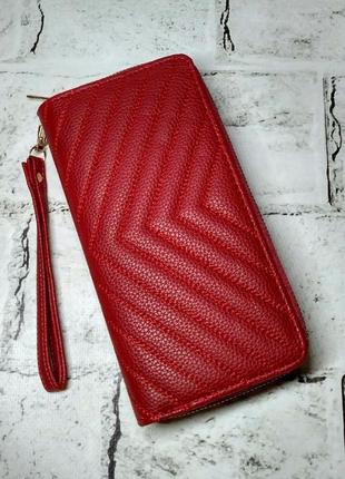 Кошелек женский экокожа с ремешком бордовый