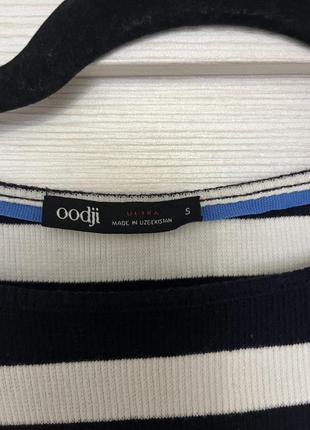 Трикотажна сукня бренду oodji в синю полоску3 фото