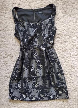 Коктельное платье с изюминкой1 фото