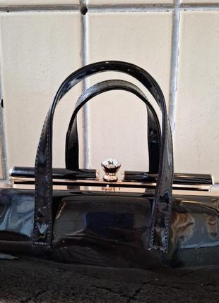 Женская сумка черная лакированная из эко кожи4 фото