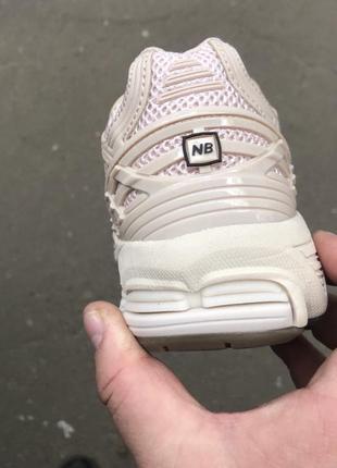 Модные замшевые кроссовки new balance 1906r beige замшевые кроссовки deblend 1906 р бежевые, серое8 фото