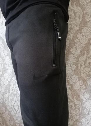 Мужские спортивные штаны на флисе nike черные5 фото