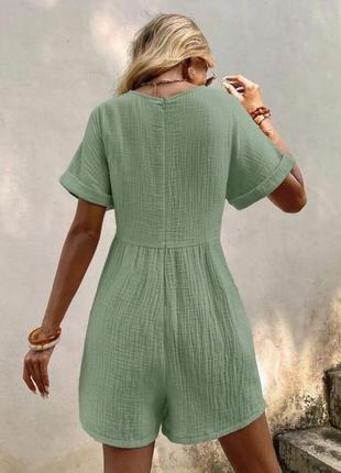 Жіночий комбінезон з шортами з мусліну3 фото