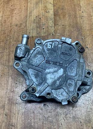 Вакуумний насос audi q3 2.0tdi 16v 03l145100 2011-2018 року