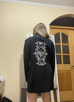 Готический пиджак с вышивкой