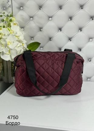 Вместительная женская спортивная дорожная сумка плащевка бордовая3 фото
