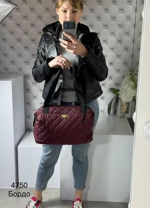 Вместительная женская спортивная дорожная сумка плащевка бордовая4 фото